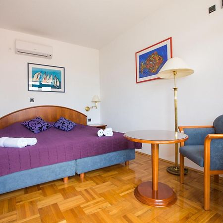 Apartments Kralj 챠브타트 외부 사진