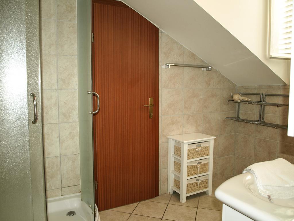 Apartments Kralj 챠브타트 객실 사진