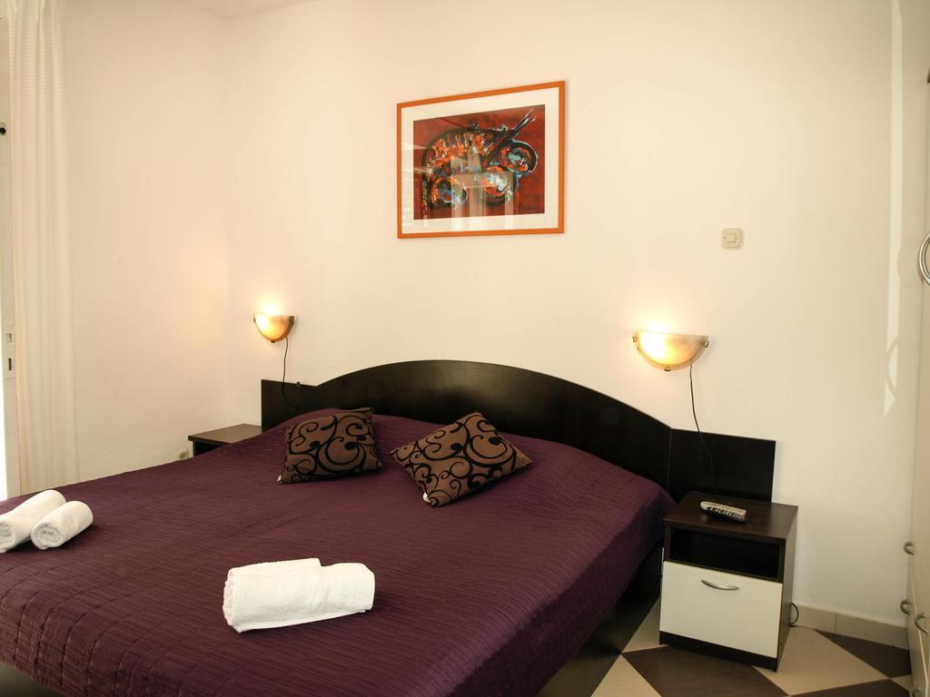 Apartments Kralj 챠브타트 객실 사진