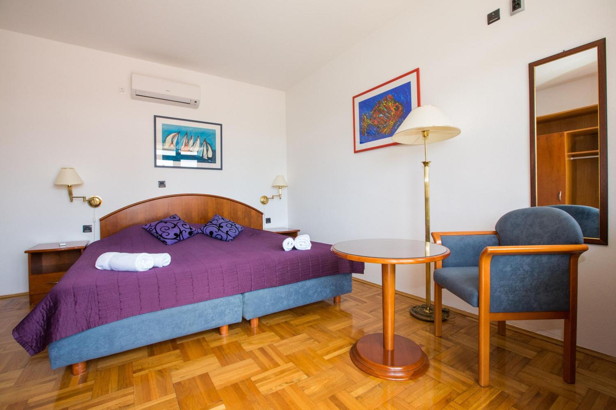 Apartments Kralj 챠브타트 외부 사진